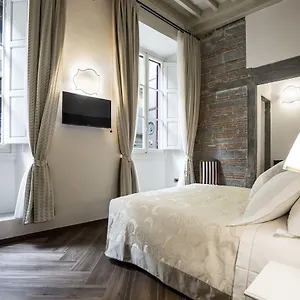 https://residenza-delle-arti.it-tuscanyhotel.com